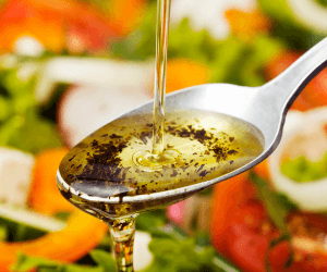 Confira esta e outras receitas de molhos para salada a base de azeite Olibi!